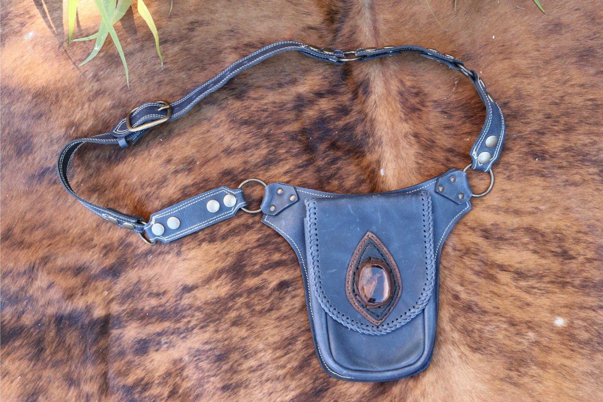 El Comandante Hip Belt | Blue Leather | Tigers Eye