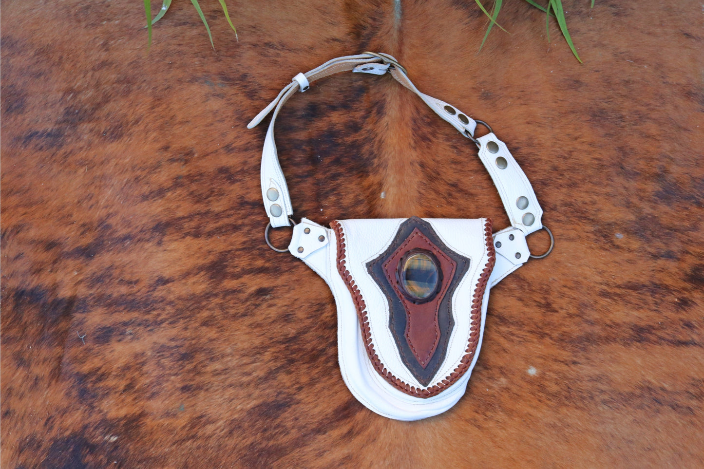 El Coyote Hip Belt | White Leather | Tigers Eye