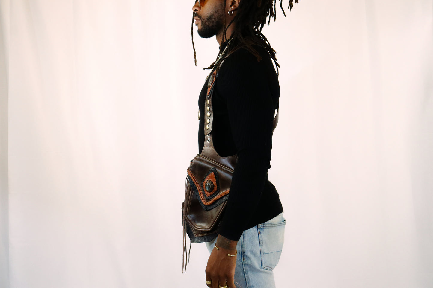 El Viajero Holster | White Leather | Labradorite | With Fringe