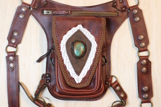 Aventurera Utility Belt | Brown Leather | Turquoise Stone