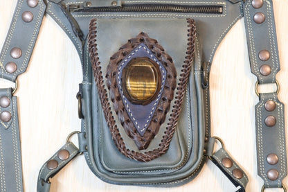 Aventurera Utility Belt | Gray Leather | Tigers Eye Stone