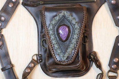Aventurera Utility Belt | Brown Leather | Charoite Stone