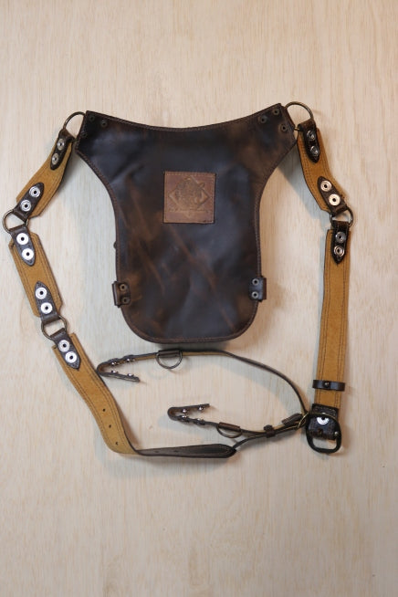 Aventurera Utility Belt | Brown Leather | Charoite Stone