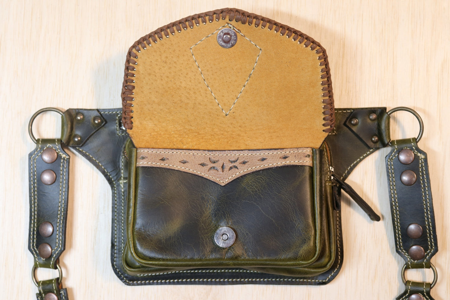 Sato Cross Body | Green Leather | Amber Stone