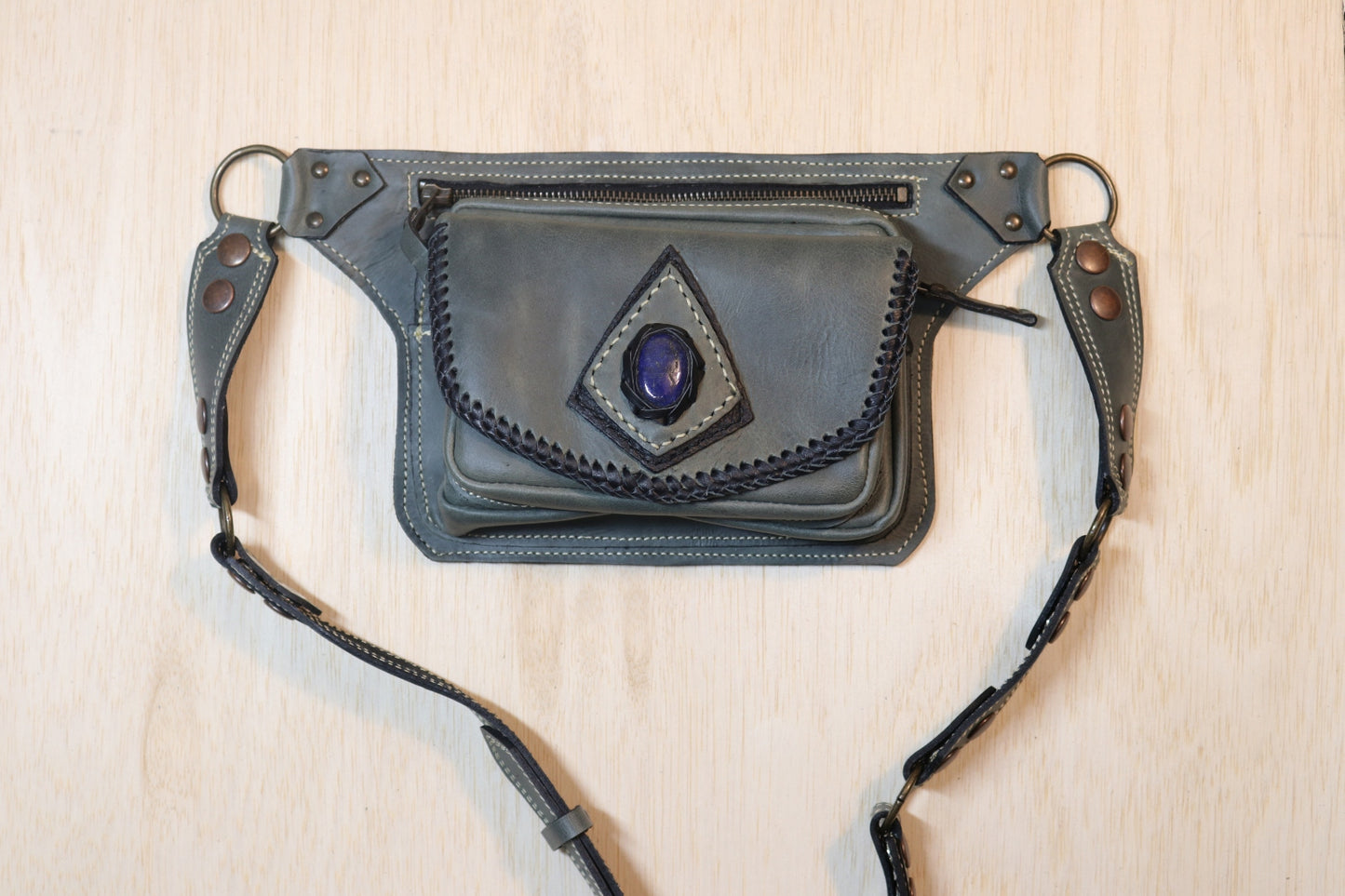 Sato Cross Body | Gray Leather | Lapis Stone