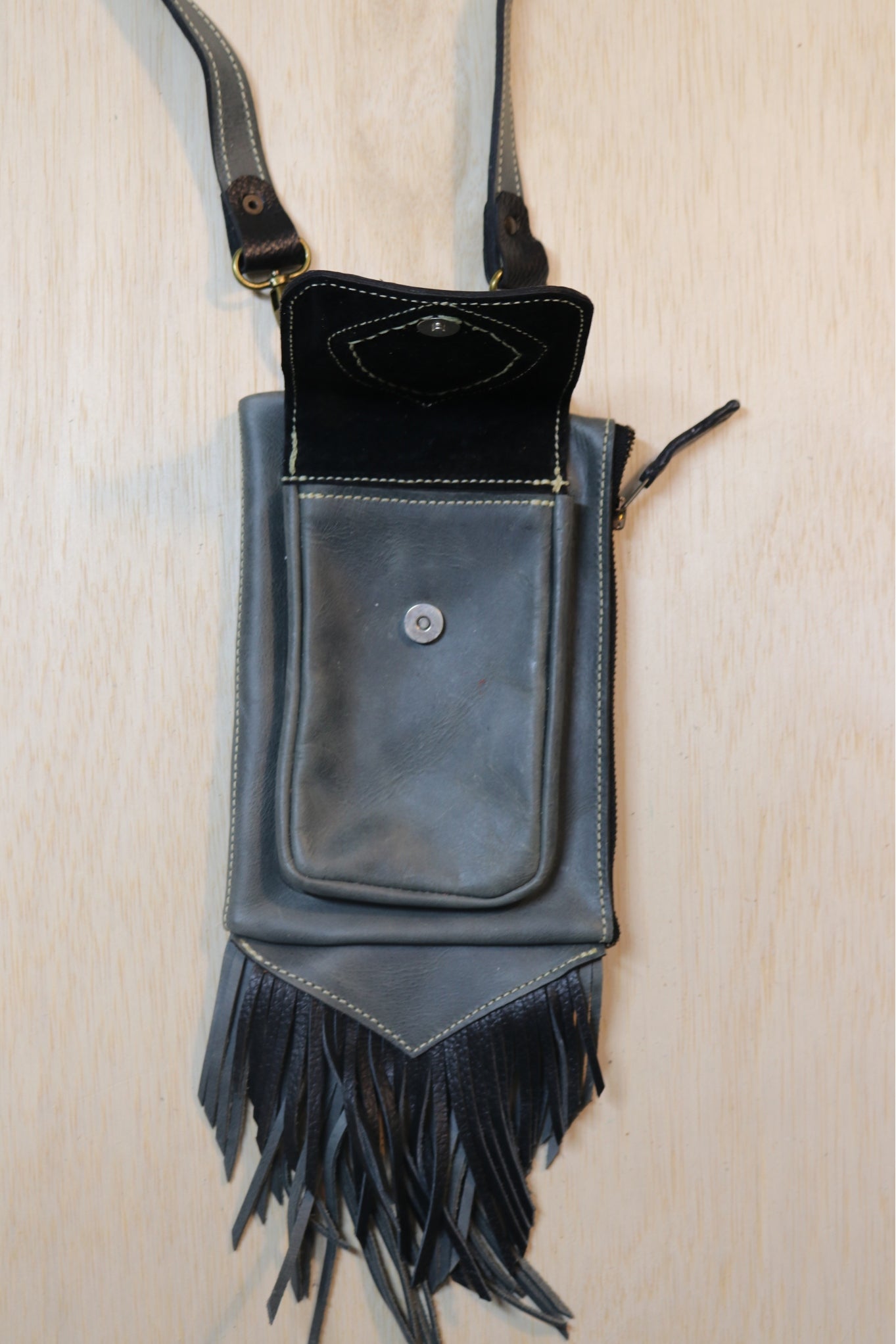 Boreal Bag | Gray Leather | Tigers Eye Stone