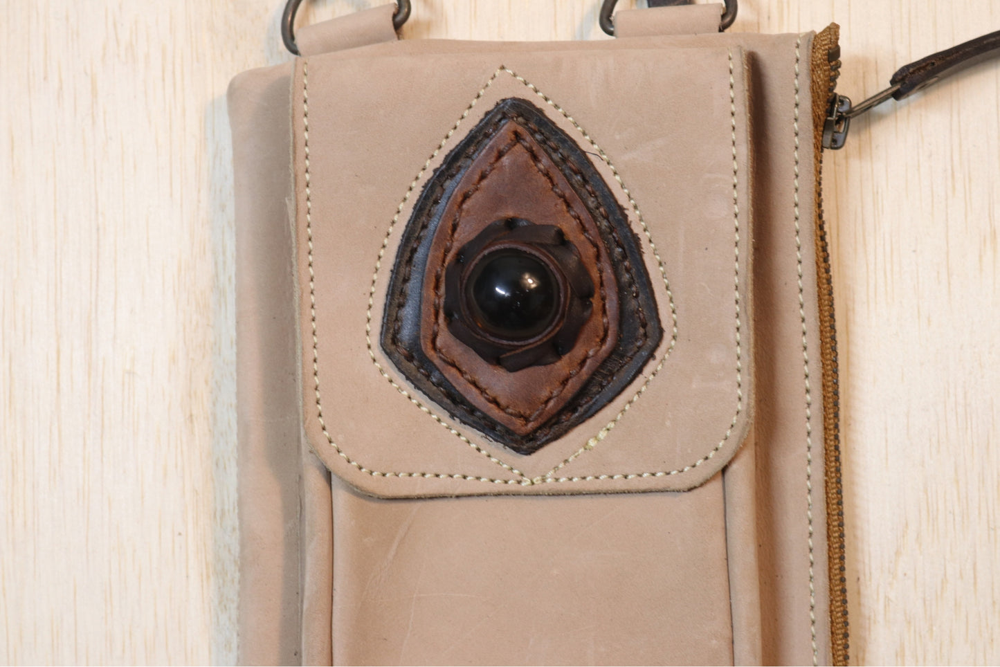 Boreal Bag | Beige Leather | Obsidian