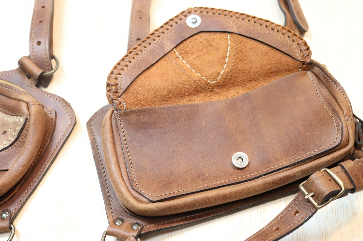El Sureno Holster | Brown Leather | Charoite