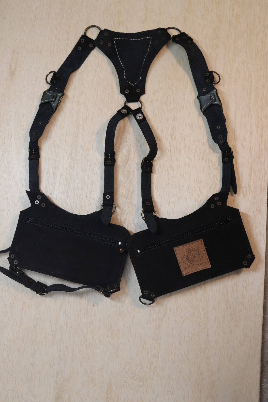 El Sureno Holster | Black Suede Leather | Labradorite