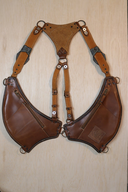 El Oriente Holster | Brown Leather | Labradorite Stone