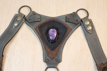 El Oriente Holster | Gray Leather | Charoite Stone