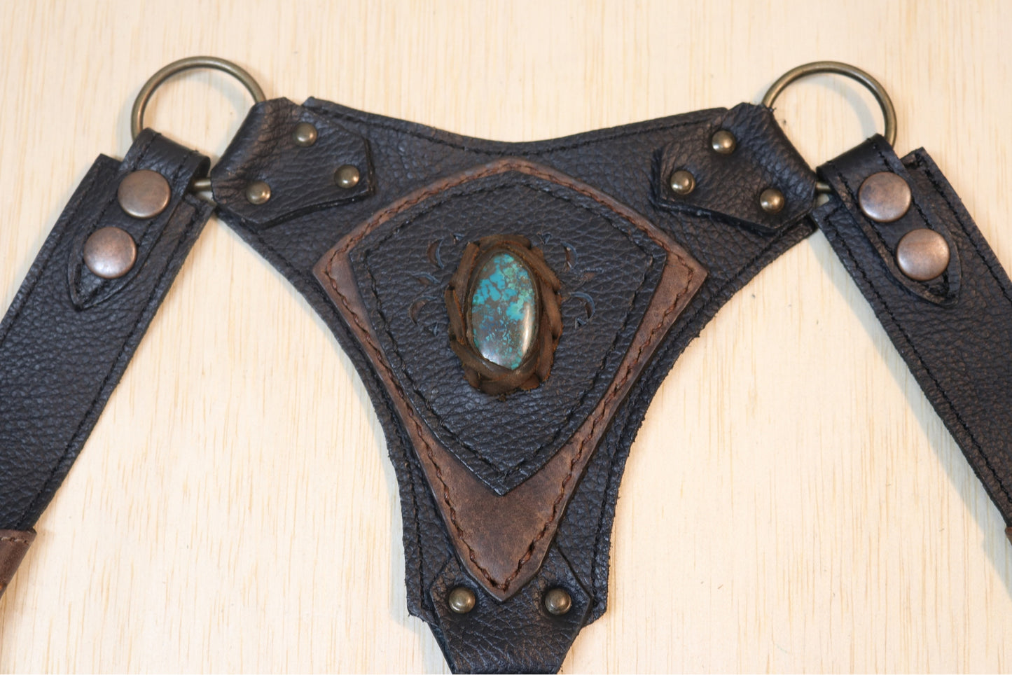 El Oriente Holster | Black Leather | Chrysocolla Stone