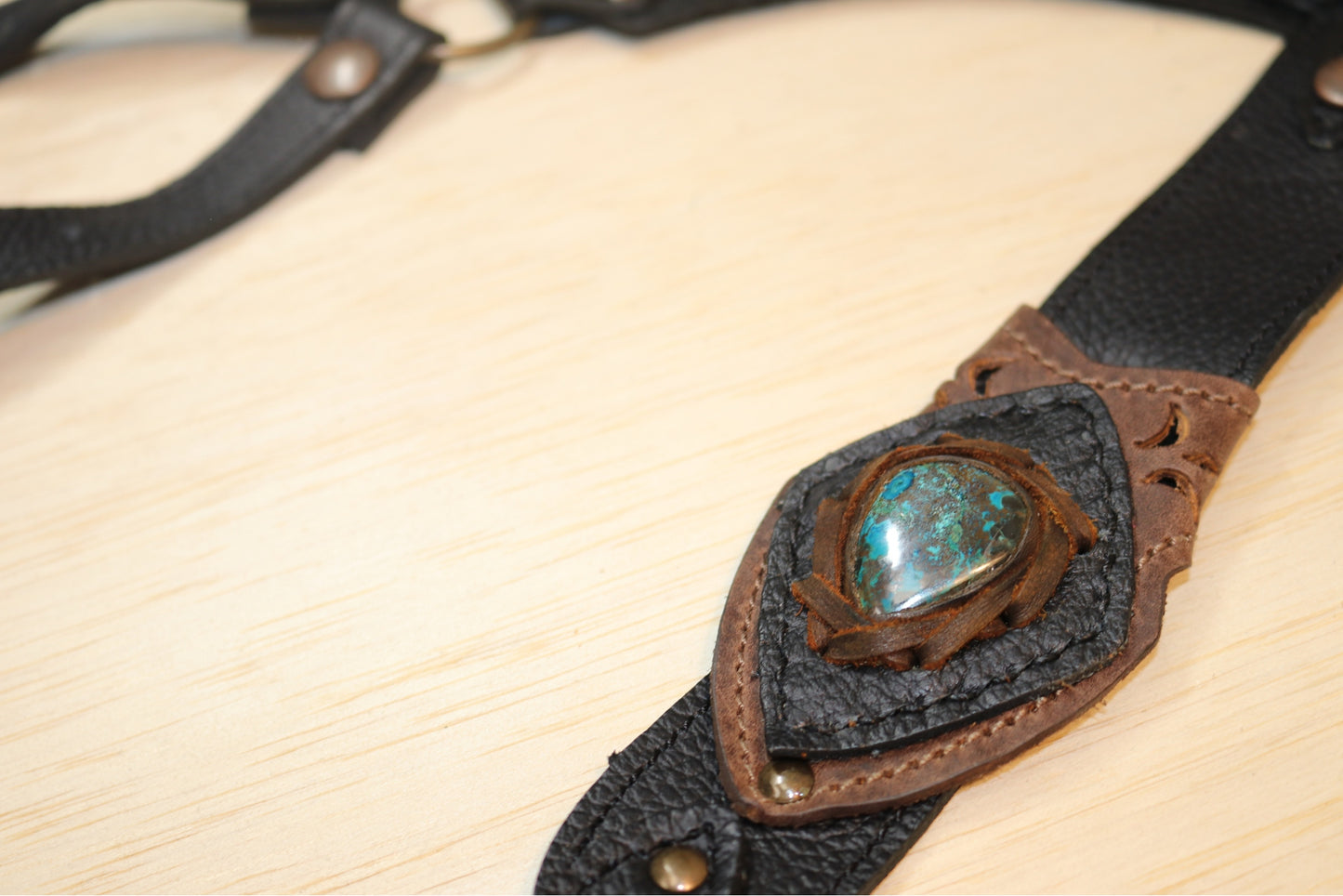 El Oriente Holster | Black Leather | Chrysocolla Stone