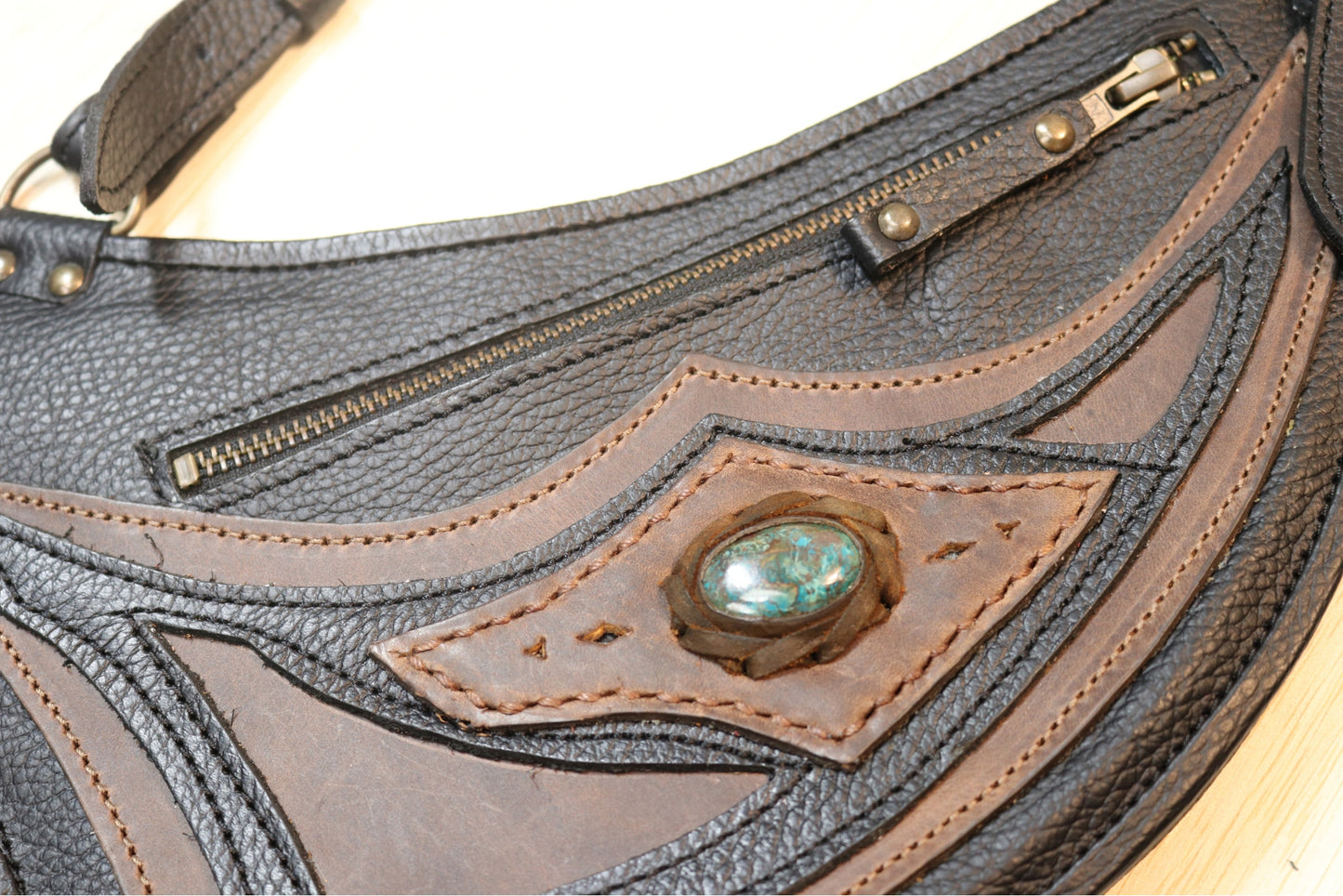 El Oriente Holster | Black Leather | Chrysocolla Stone